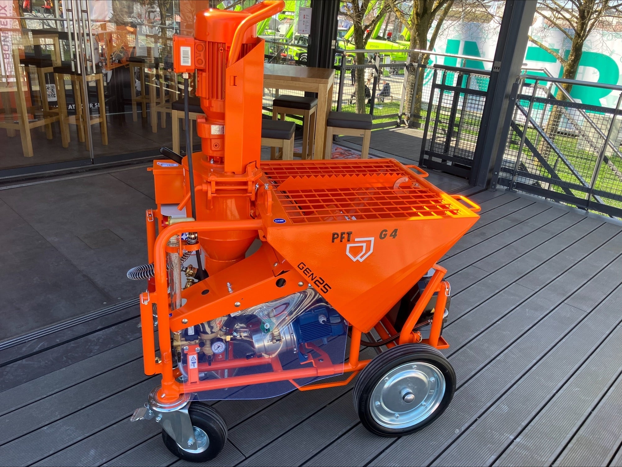 PFT G4 Screed80 SRP - mit Füllstandssonde, Gummi - Mischrohr. Druckerhöhungspumpe - PFT - Profi.de
