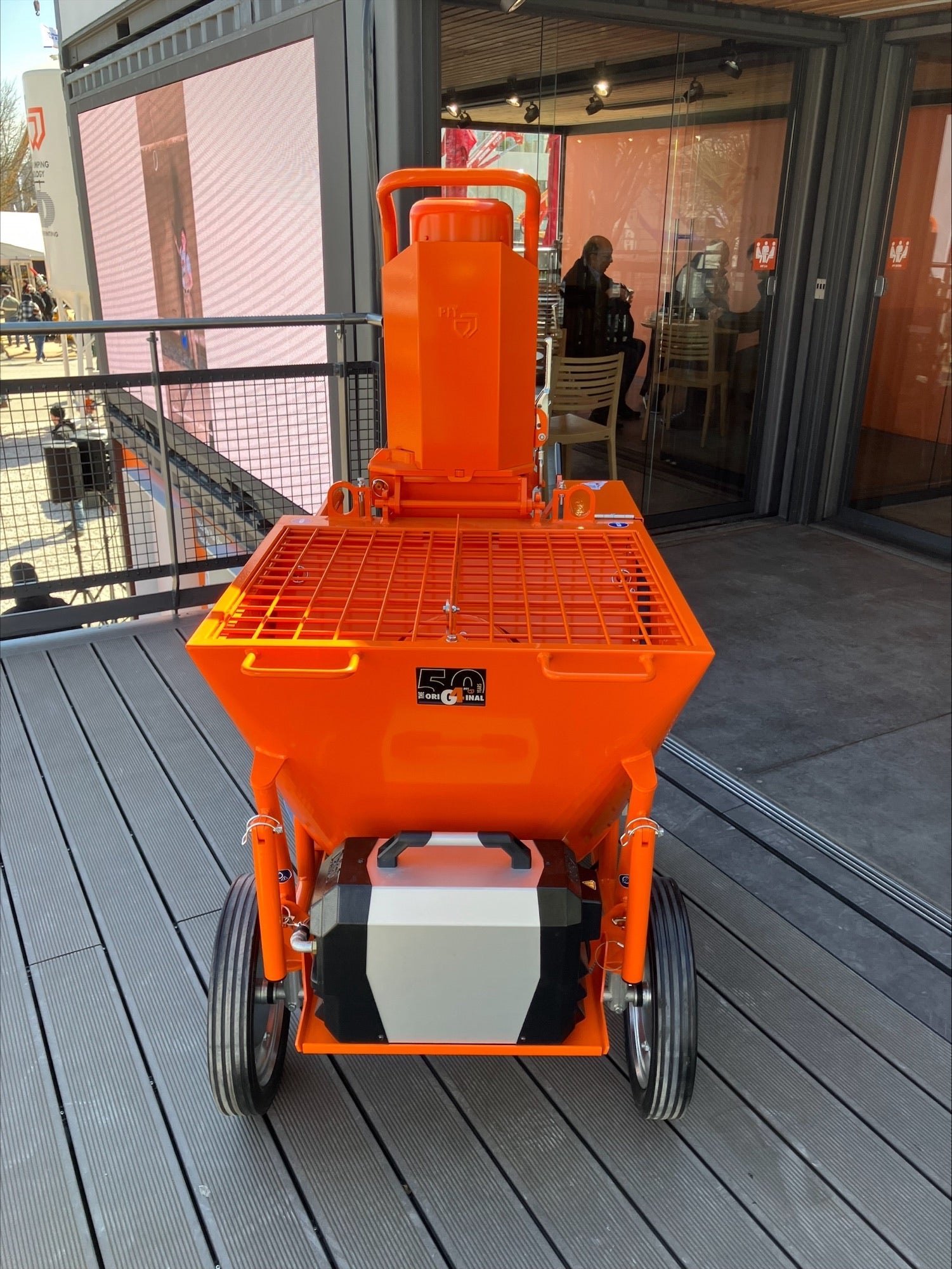 PFT G4 Screed80 SRP - mit Füllstandssonde, Gummi - Mischrohr. Druckerhöhungspumpe - PFT - Profi.de