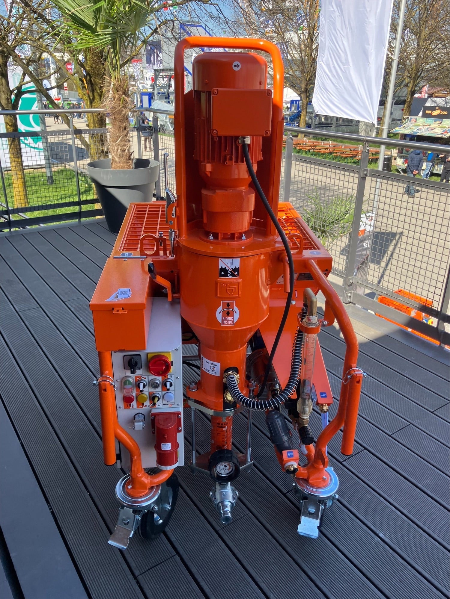 PFT G4 Screed80 SRP - mit Füllstandssonde, Gummi - Mischrohr. Druckerhöhungspumpe - PFT - Profi.de